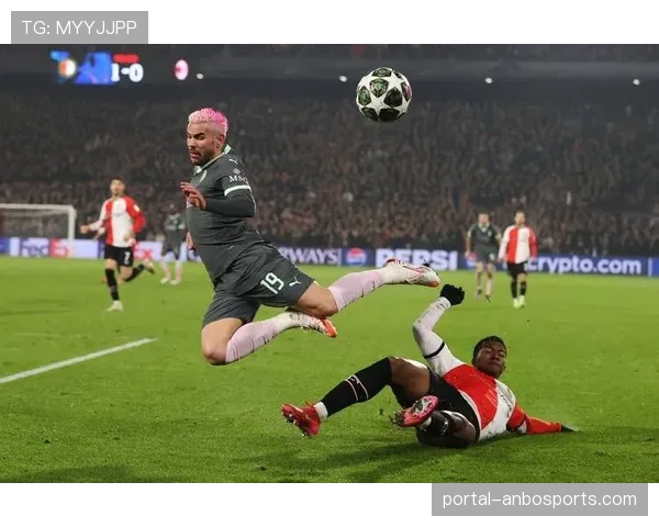 费耶诺德客场不敌斯图加特，荷甲球队遭遇挑战